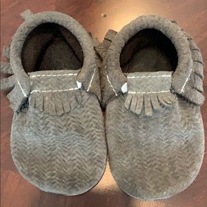 Freshly picked gray sweater suede moccasins Mocs
